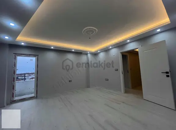 Satılık 1. Ve 2. Kat Gibi Toprakla Temazsız 4+1 Bahçe Dubleks 1