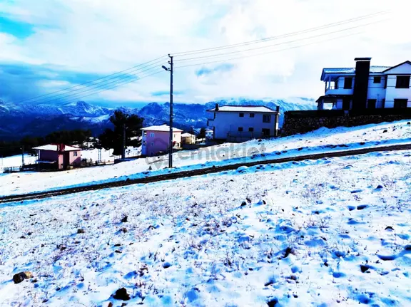 Kar Emlaktan Yeni Konacık Bozkırlı Mevkiinde 350 M2 Satılık Arsa 2