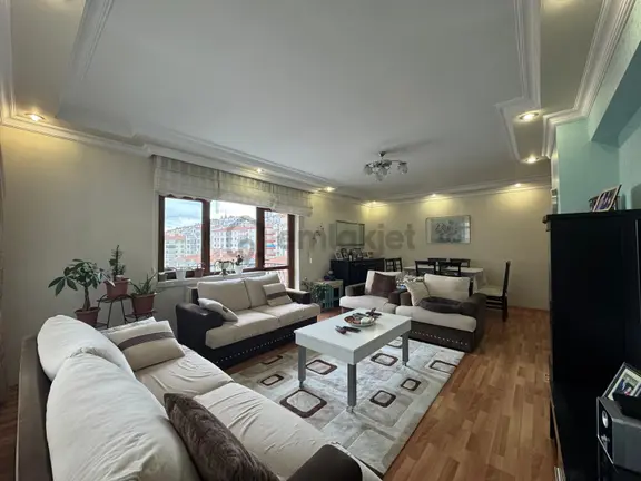 Kuşcağız Mahallesi'nde Katta Yapılı 3+1 2
