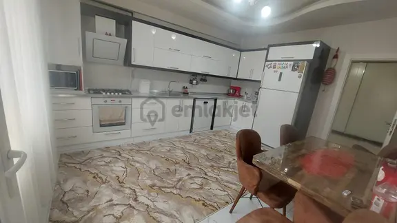 Fabrika Mahallesinin En Güzel Havuzlu 3.5+1 Lüx Dairesi Satışta 1