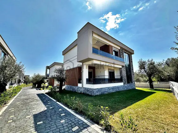 💥aygülden Altınoluk'ta Sıfır Nezih Site İçi Tam Bağımsız Havuzlu Loft Alanlı Lüks 4+1 Satılık Villa 2