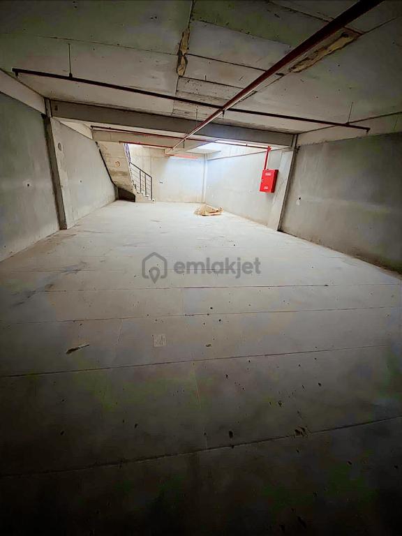 40'lık Yolda Kiralık İşyeri 2