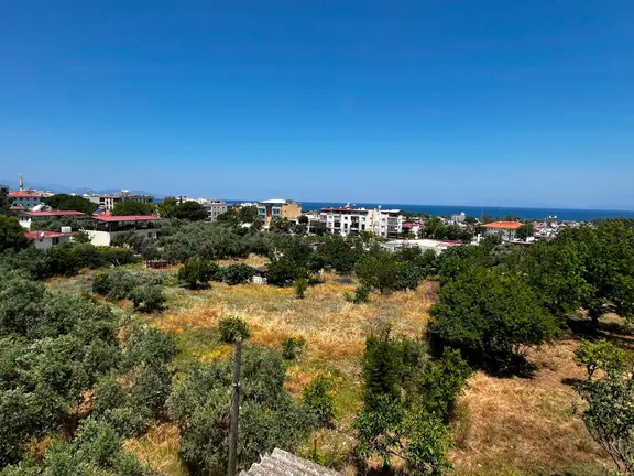 Kuşadası Güzelçamlı Mahallesinde Satılık Tarla 1
