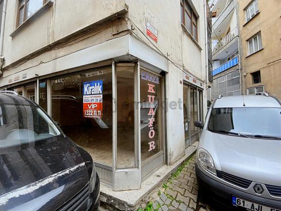 Kemerkayada Kiralık Depolu Dükkan 2