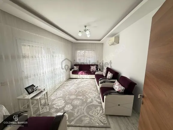 İzmir Karşıyaka Alaybeyde Satılık Kapalı Mutfaklı 2+1 Daire 1