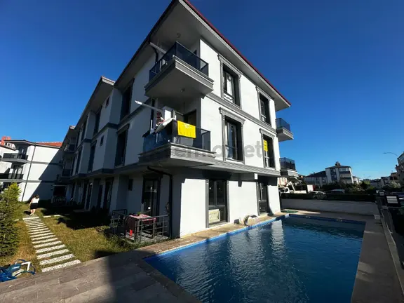 Karasu'da Sahil Merkezde Yatırım Fırsatı Sunan 2+1satılık Daire 1