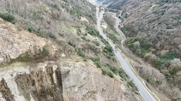 Akyazıda Takaslı Ana Yol Üzeri Satılık Fırsat Arsa 2