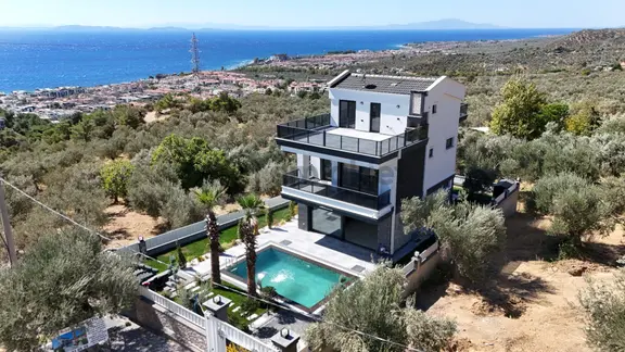 Yiğit'ten Altınolukta 5+1 Spa Konforu Havuz Jakuzi Hamamlı Villa 1