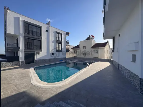 Didim Efeler Mah.havuzlu Site De Satılık 2+1 Ayrı Mutfak Sıfır Daire 2