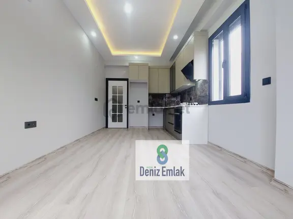 Denizden Akçayda Kendine Ait Bahçeli Satılık 2+1 Lüks Daire. 2