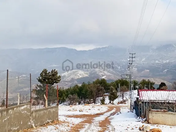 Kar Emlaktan Yenikonacık Bozkırlı Mevkiinde 400 M2 Satılık Arsa 1