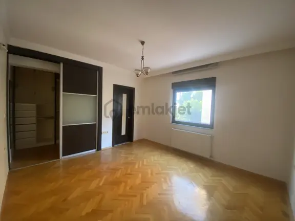 Konyaaltı Gürsu Konaklar Bölgesinde Site İçi Havuz Manzaralı 4+1 2
