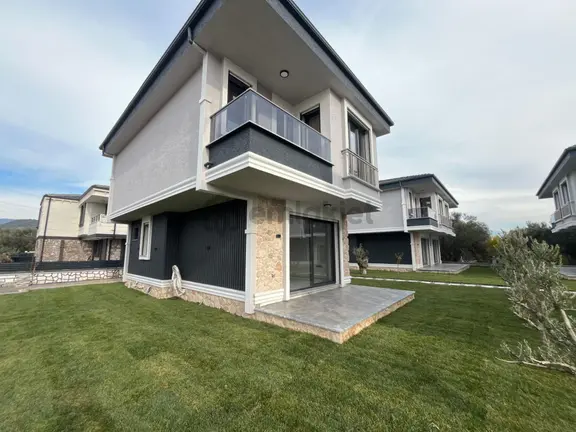 ▶ ▶akçay Körfez'den Havuzlu Denize 150 Mt Doğa İle İç İçe 3+1 Sıfır Villa 1
