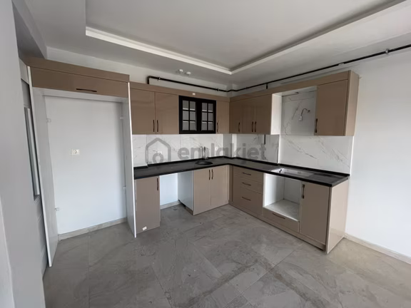 Ra Gayrimenkul Yaramış Mh.site İçerisinde Satılık 3+1 1
