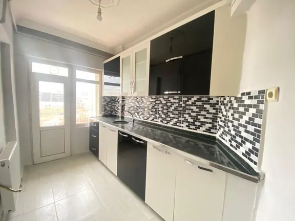 Makro Life Gayrimenkul'den Satılık Kantar Kavşağı 3+1 Uygun Fiyatlı Daire 1