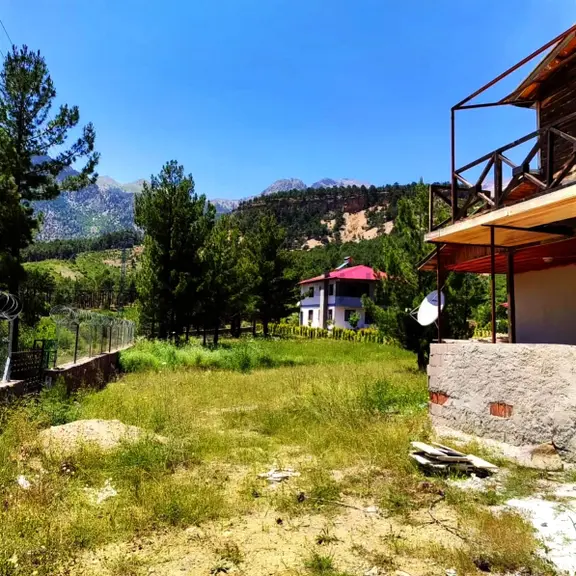 Kar Emlaktan Akçatekir Alpaslanda Çevre Duvarlı 370 M2 Satılık Arsa 1