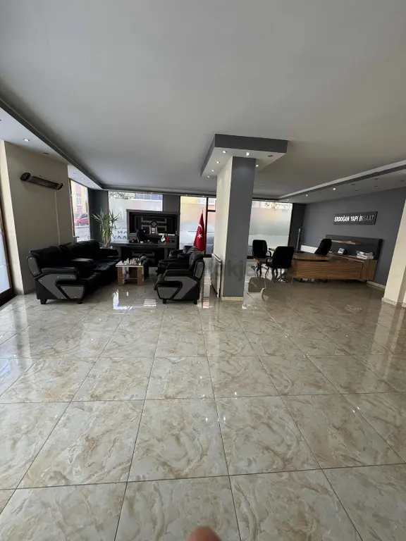 İnönü Mah.sultagazi Caddesine Cephe 150m2 Bodrumlu Dükkan 1