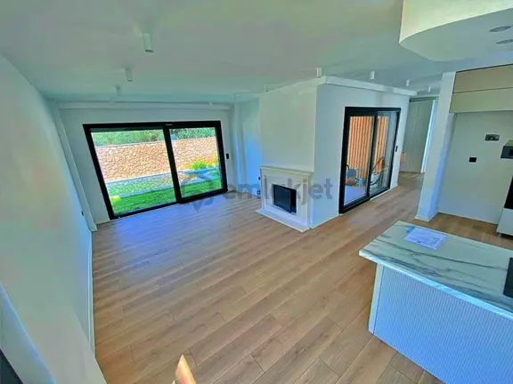 Uytun'dan Güre'de Sauna Yüzme Havuzlu Ultralüx 5+1 Satılık Villa 2