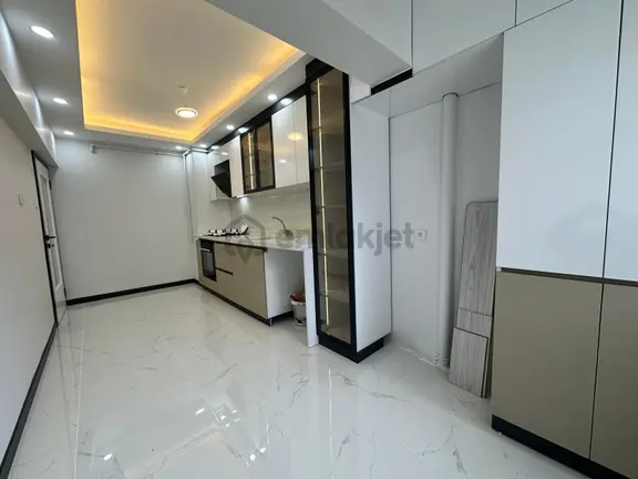 Batı Adliyesi Yakını Site İçerisinde Çift Asansörlü Ful Yapılı 3+1 Satılık Daire 2