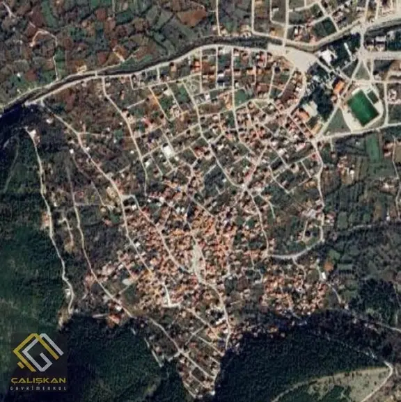 Başkarcı'da 19 M Yol Cepheli Yeşillikler İçerisinde Satılık Arsa