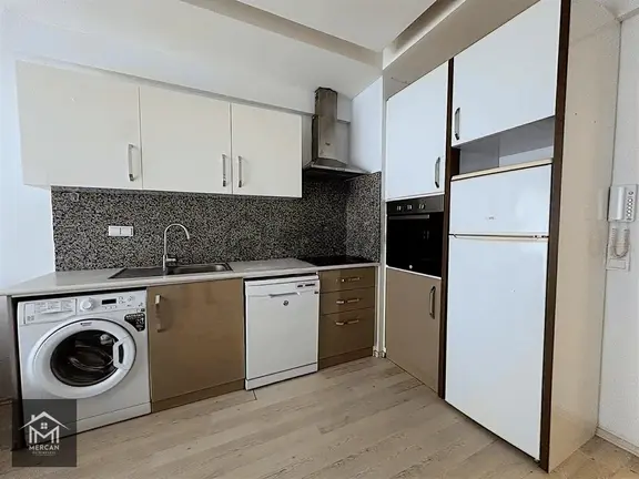 Mercan'dan Üniversite Yakını 60 M2 1+1 Eşyalı Geniş Balkonlu !! 2
