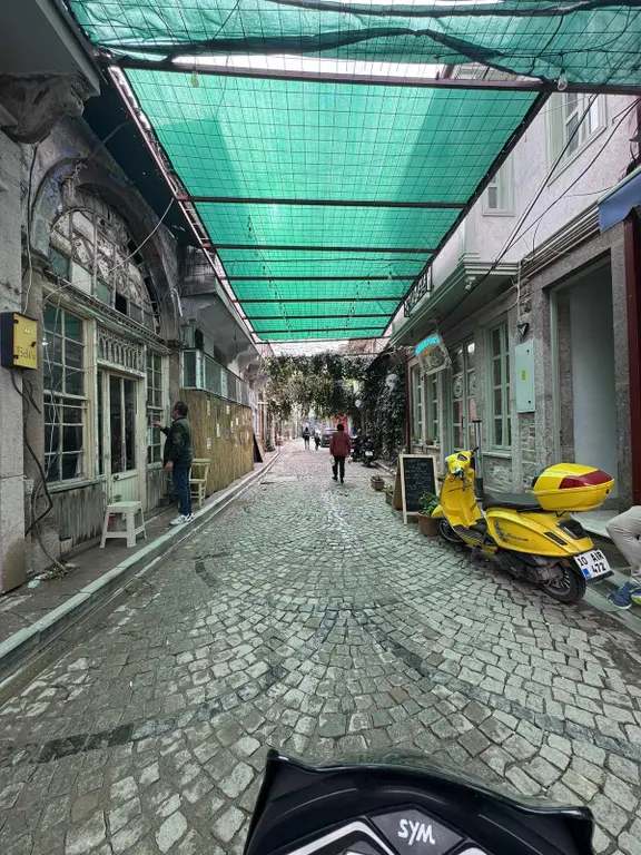 Ayvalık Hayrettinpaşa Mahallesinde Satılık 3 Daire 1