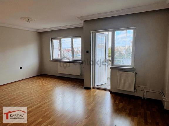 Kartal'dan Dilek 80 Sitesi Ara Kat 3+1 Asansörlü Hemen Taşının 1