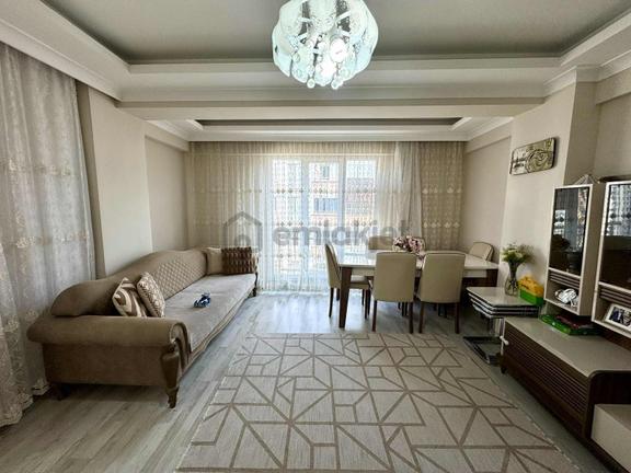 Çorlu Muhittinde 2+1 Arakat Ön Cephe İskanlı Satılık Daire !! 2