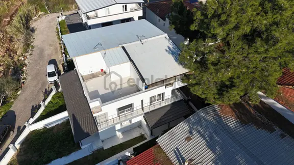 İzmir Seferihisar Payamlı Köyü İçerisinde Ebeveyn Banyolu 2+1 Satılık Villa 2