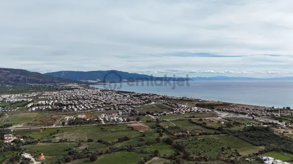 İzmir Seferihisar Atatürk Mahallesinde Deniz Manzaralı 300 M2 Arsa 2