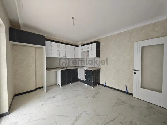 Bostancık Cad. Yakını Sıfır Binada Ara Kat Satılık 3+1 Daire !!! 2