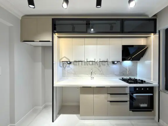 🏡 Referans'tan Altınkum'da Ön Cephe Ayrı Mutfak Modern Tasarımlı 3+1 Daire 1