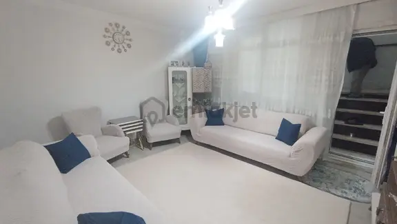Konumu Güzel Bakımlı Bahceli 2+1 Giriş Kat Daire 2