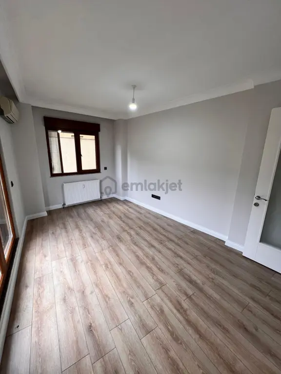 Kaçmaz'dan İdealtepe Sahil'de Marmaraya Komşu Lüks 1+1 2