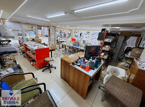 Çarşı Eski Reji Satılık Dükkan Remax Desıgn 2