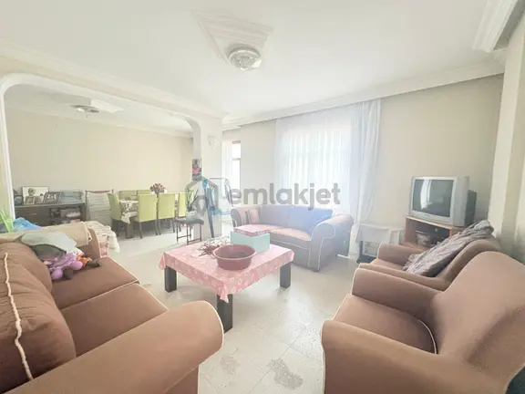 Prestij'den Mesudiye'de Geniş Oturumlu Temiz 4+1 Daire 1
