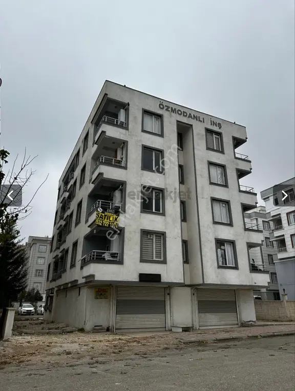 Kırmızı Gayrimenkulden 1+1 Eşyalı Park Cepheli 1