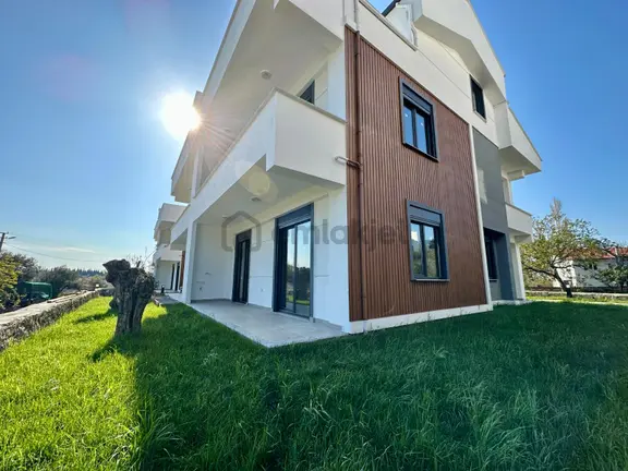 🏡 Referans'tan Güre'de Doğa Manzaralı Bahçe Kullanımlı 3+1 Dubleks 1