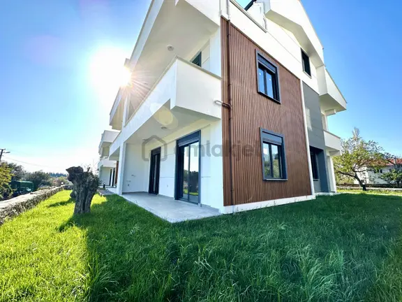 🏡 Referans'tan Güre'de Doğa Manzaralı Bahçe Kullanımlı 2+1 Daire 1