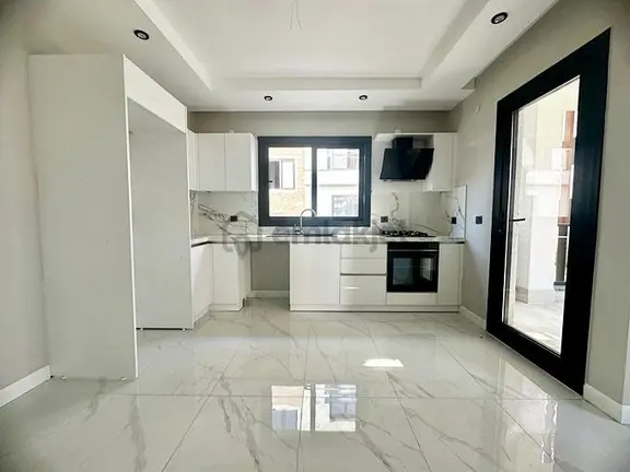 🏡 Referans'tan Güre'de Havuzlu Sitede Ön Cephe 1+1 Daire 2