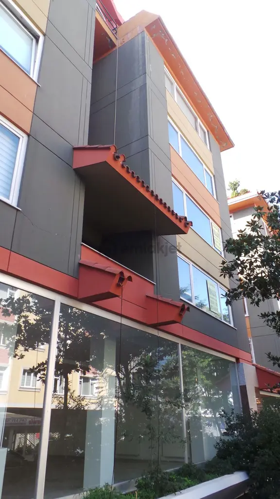 Mecidiyeköy Merkezde Kiralık Ofis 350 M2 Teraslı Çatı Katı Şehir Manzaralı 2