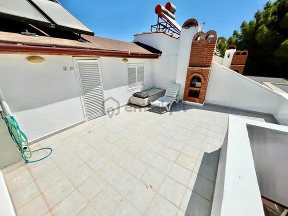 ▓zeytinli Gayrimenkul'den Doğanın İçinde & Manzaralı 4+1 Satılık Villa 2