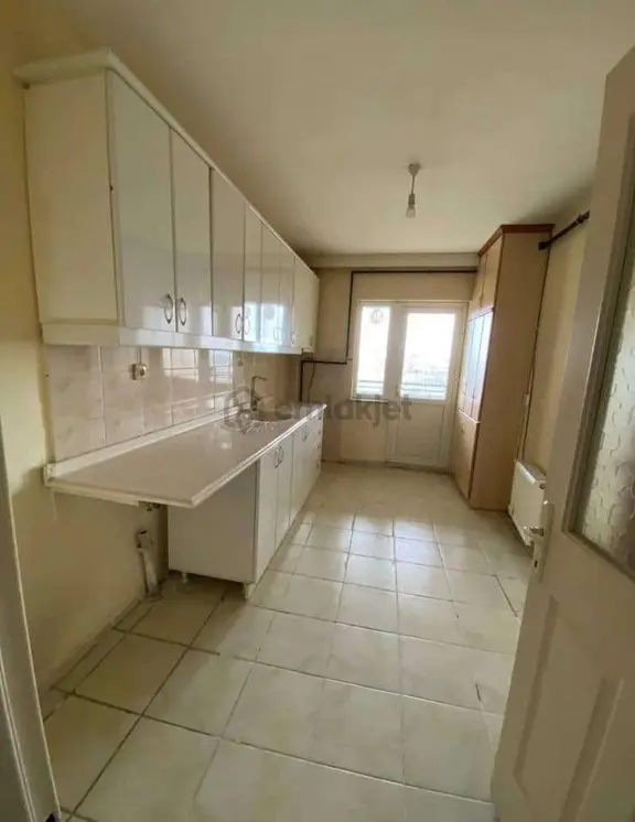 Akçay Emlak'tan Akşehir Kuruçay Tokide Ara Kat Satılık Daire 1