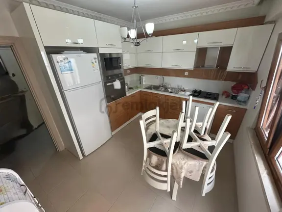 🏡 Referans'tan Akçay Merkez'de Geniş Ferah 3+1 Daire 2