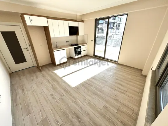🏡 Referans'tan Altınkum'da Doğalgazlı Binada Kapalı Otoparklı Geniş M² 1+1 Daire 1