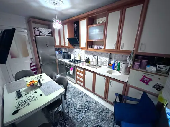 🏡 Referans'tan Akçay Merkez'de Ön Cephe Site İçinde 3+1 Daire 1