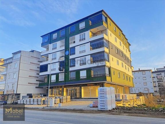 Mabel'dn Mrkzi Konmda Ana Yolda Oturum Hazır Lüks Daire 1