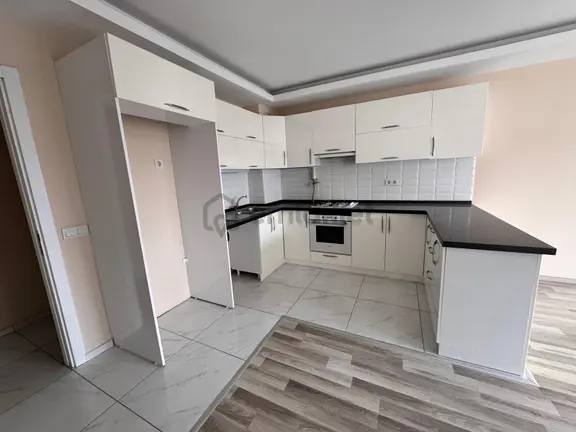 Kuşadası Değirmendere Havuzlu Doğalgazlı Sitede 2+1 1