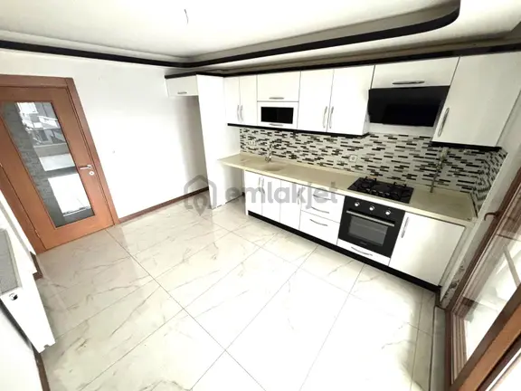 🏡 Referans'tan Akçay'da Ebeveyn Banyolu Arakat 3+1 Daire 2
