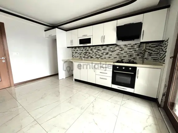 🏡 Referans'tan Akçay'da Ebeveyn Banyolu Arakat 3+1 Daire 1
